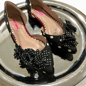 Adorable Betsey Johnson flats